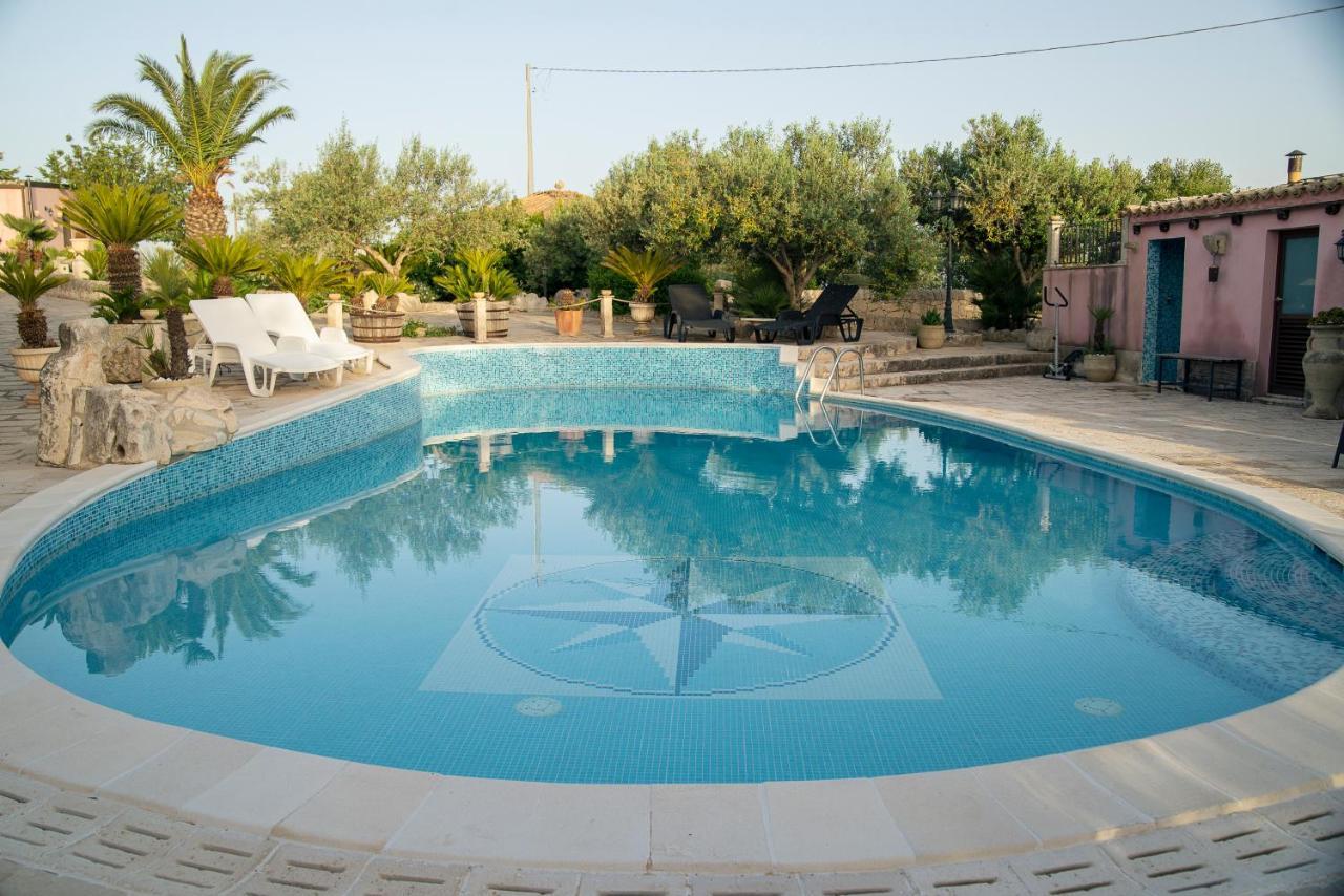 Dependance In Villa Con Piscina Ragusa Exterior photo